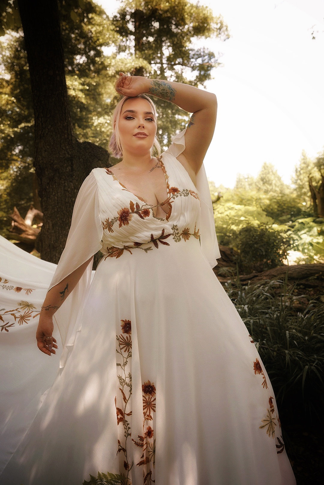 Autumn 2.0 — Elegant Floral Applique Wedding Dress - Image 7